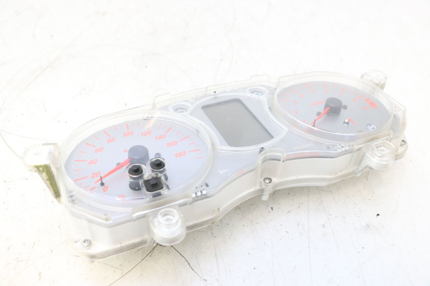 photo de COMPTEUR  YAMAHA XP T-MAX ABS 500 (2005 - 2005) - Gros plan technique