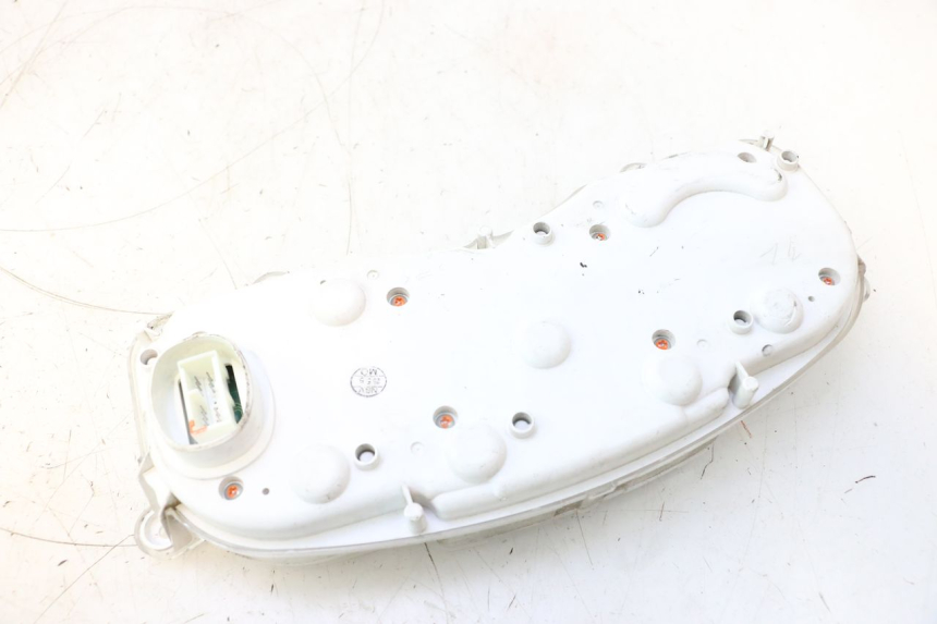 photo de COMPTEUR  YAMAHA XP T-MAX ABS 500 (2005 - 2005) - Marquages et références