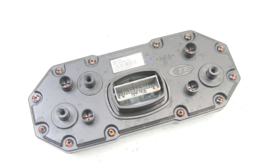 photo de COMPTEUR  YAMAHA TRACER 7 700 (2020 - 2024) - Gros plan technique