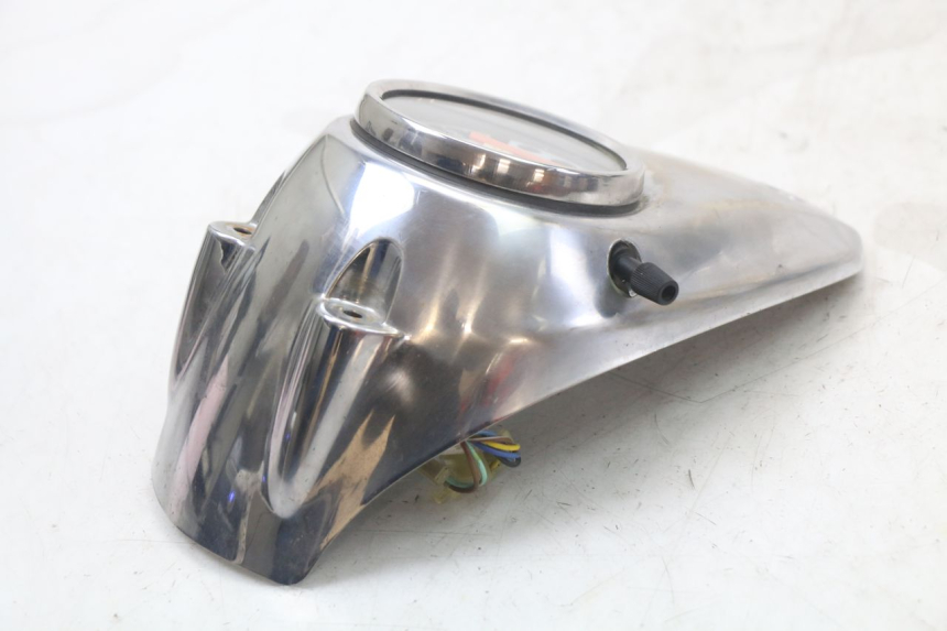 photo de COMPTEUR  YAMAHA XVS DRAG STAR DRAGSTAR 650 (1997 - 2007) - Gros plan technique