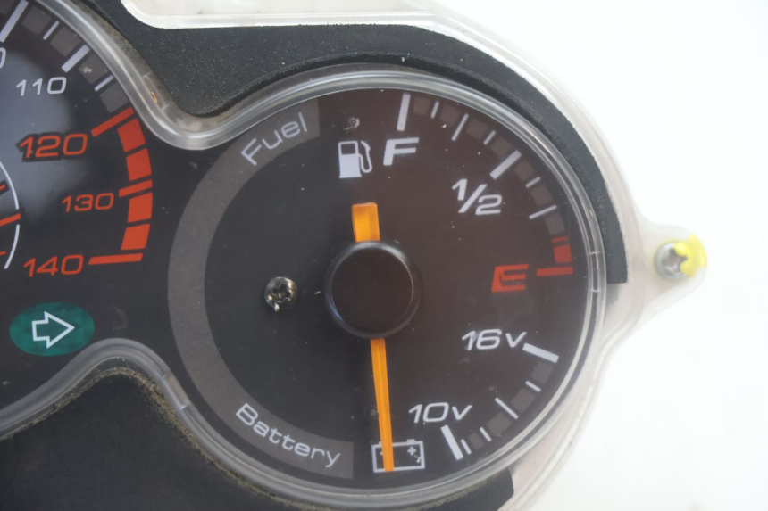 photo de COMPTEUR  YAMAHA YP MAJESTY 125 (2007 - 2010) - Autre angle de vue