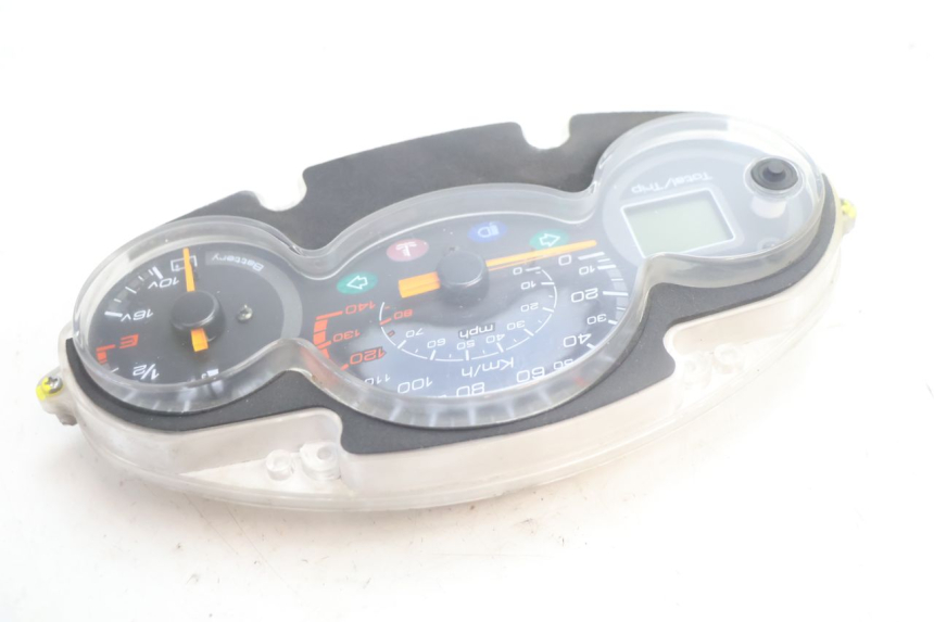 photo de COMPTEUR  YAMAHA YP MAJESTY 125 (2007 - 2010) - Vue d’ensemble