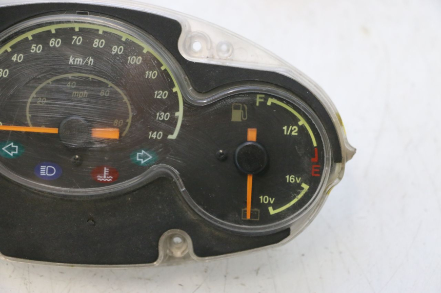 photo de COMPTEUR YAMAHA YP MAJESTY 125 (2002 - 2006) - Vue principale