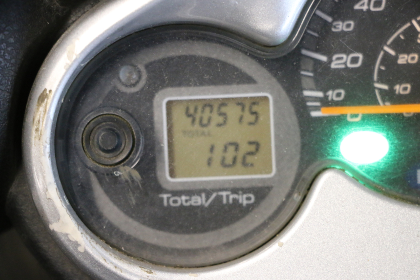 photo de COMPTEUR  YAMAHA YP MAJESTY 125 (2007 - 2010) - Détails caractéristiques