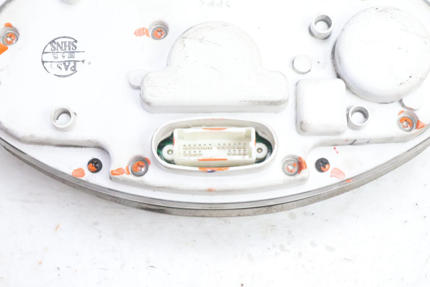 photo de COMPTEUR  YAMAHA YP MAJESTY 125 (2007 - 2010) - État de surface