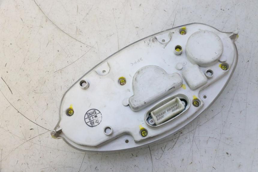 photo de COMPTEUR YAMAHA YP MAJESTY 125 (2002 - 2006) - Autre angle de vue