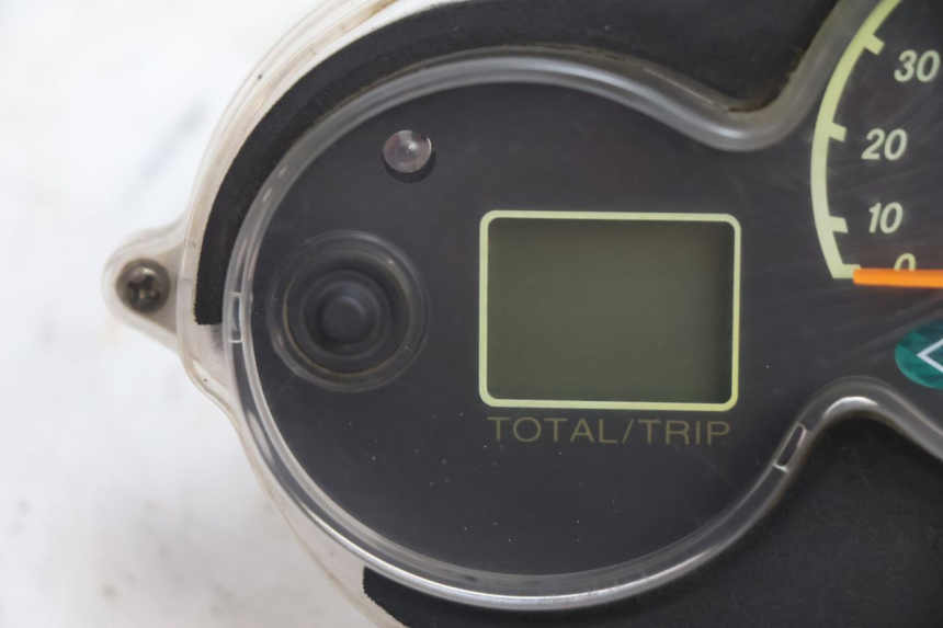 photo de COMPTEUR YAMAHA YP MAJESTY 125 (2002 - 2006) - Détail de la pièce