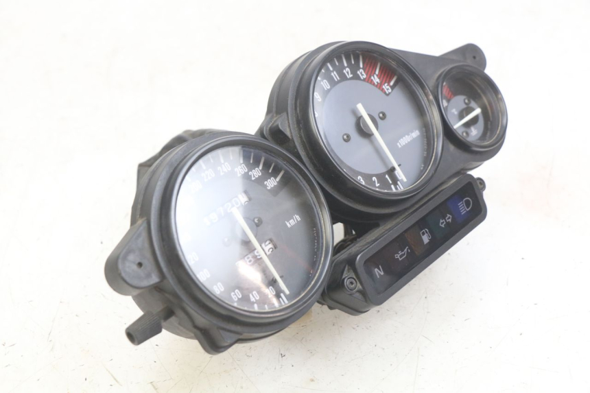 photo de COMPTEUR YAMAHA YZF R THUNDERCAT 600 (1996 - 2003) - Détails caractéristiques