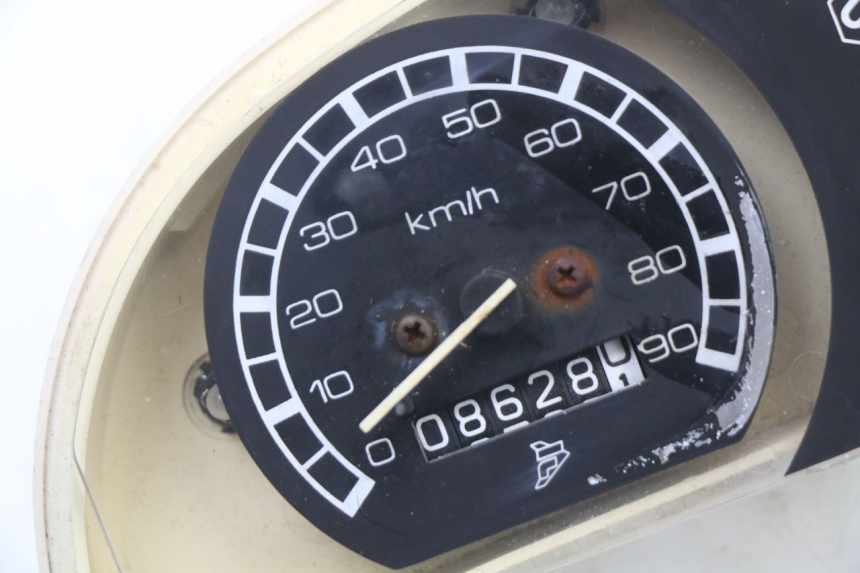 photo de COMPTEUR  PIAGGIO ZIP RST 50 (1996 - 1998) - Détail de la pièce