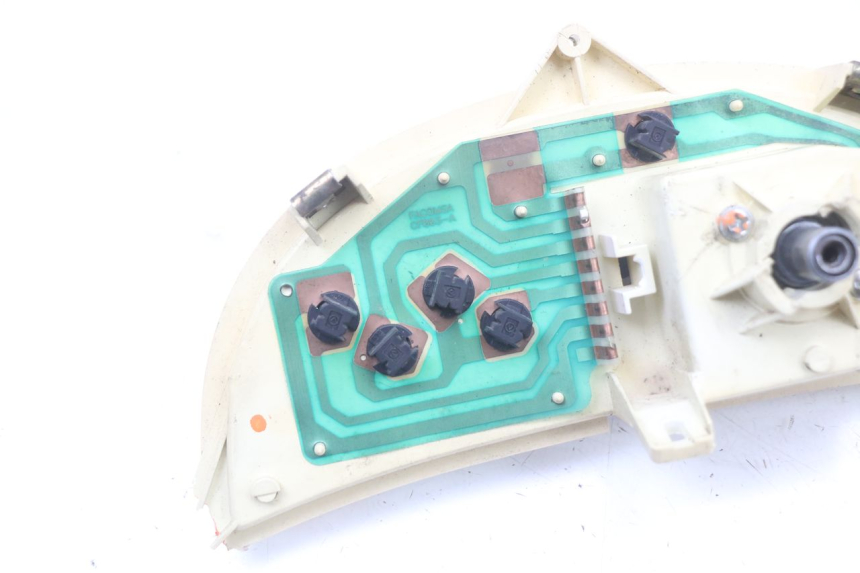 photo de COMPTEUR  PIAGGIO ZIP RST 50 (1996 - 1998) - État de surface