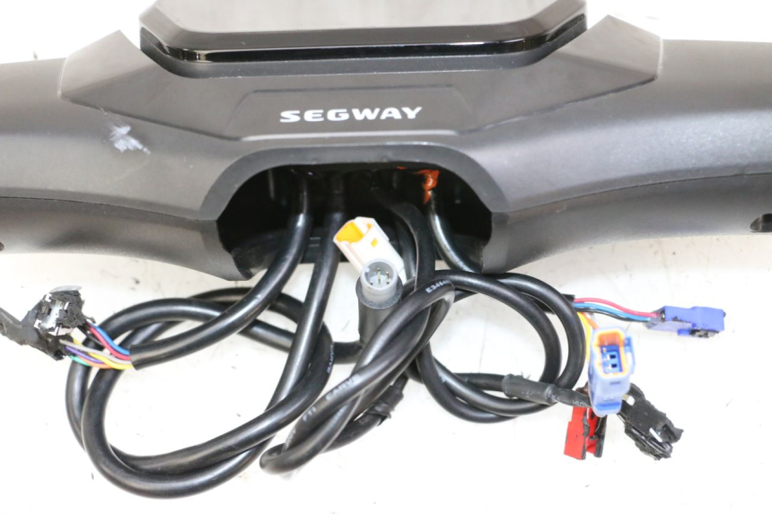 photo de COMPTEUR  SEGWAY NINEBOT ZT3 PRO 1 - Autre angle de vue