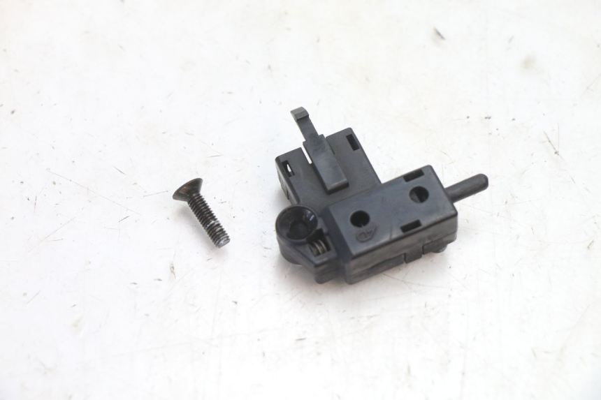 photo de CONTACTEUR EMBRAYAGE YAMAHA FJR 1300 (2001 - 2005) - Vue principale