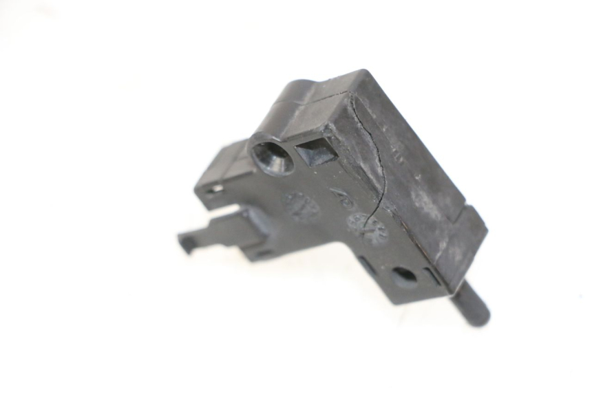 photo de CONTACTEUR EMBRAYAGE YAMAHA FZ6 N FAZER 600 (2004 - 2006) - Détail de la pièce