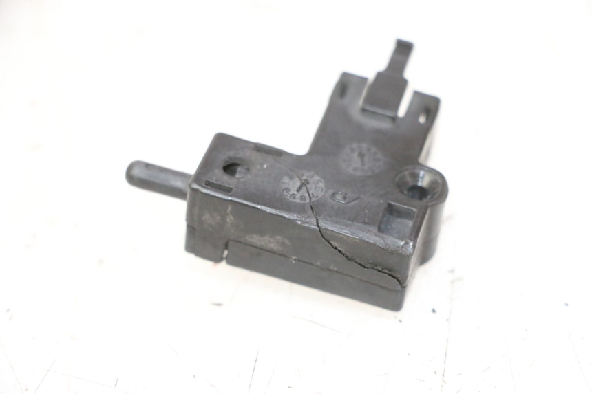 photo de CONTACTEUR EMBRAYAGE YAMAHA FZ6 N FAZER 600 (2004 - 2006) - Zoom état d’usage