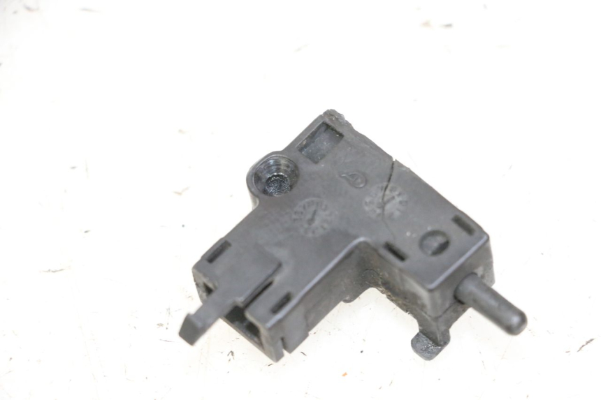 photo de CONTACTEUR EMBRAYAGE YAMAHA FZ6 N FAZER 600 (2004 - 2006) - Autre angle de vue