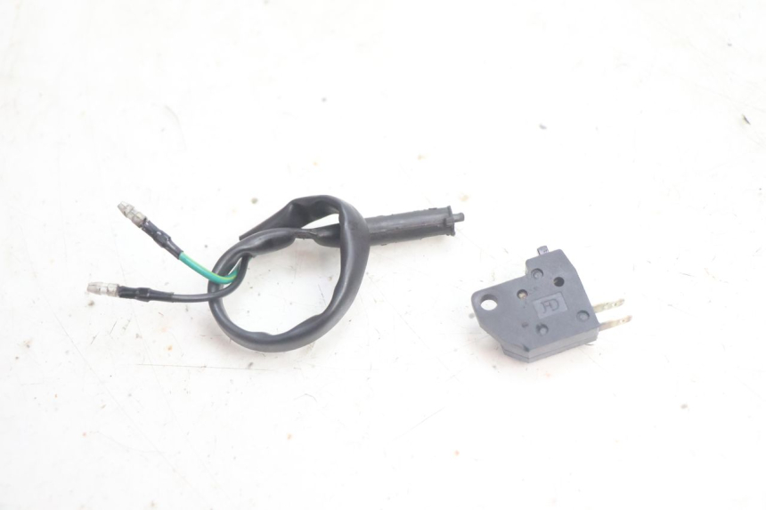 photo de CONTACTEUR FEU STOP KYMCO AGILITY 4T 50 (2018 - 2022) - Vue principale