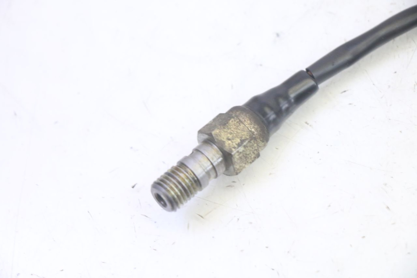 photo de CONTACTEUR FEU STOP ARRIERE ADIVA AD3 300 (2014 - 2020) - Zoom état d’usage