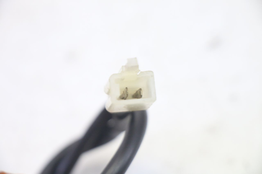 photo de CONTACTEUR FEU STOP ARRIERE ADIVA AD3 300 (2014 - 2020) - Gros plan technique