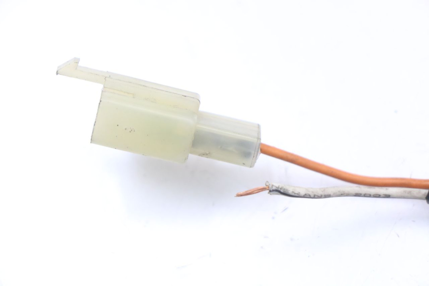 photo de Rear brake light switch HYOSUNG GV AQUILA 125 (2000 - 2009) - Autre angle de vue