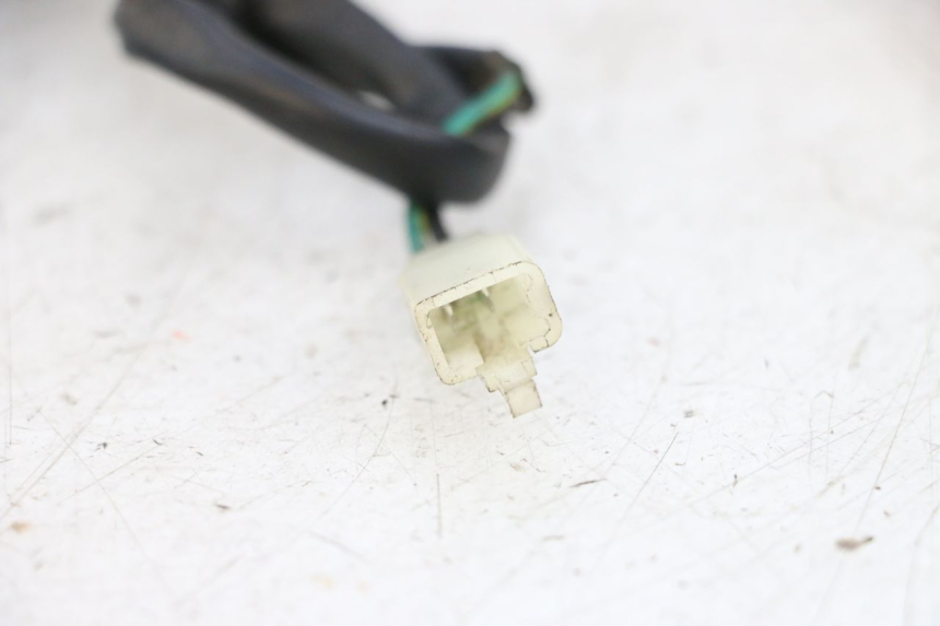 photo de CONTACTEUR FEU STOP ARRIERE MAG POWER BOMBERS 4T 50 (2016 - 2026) - Zoom état d’usage