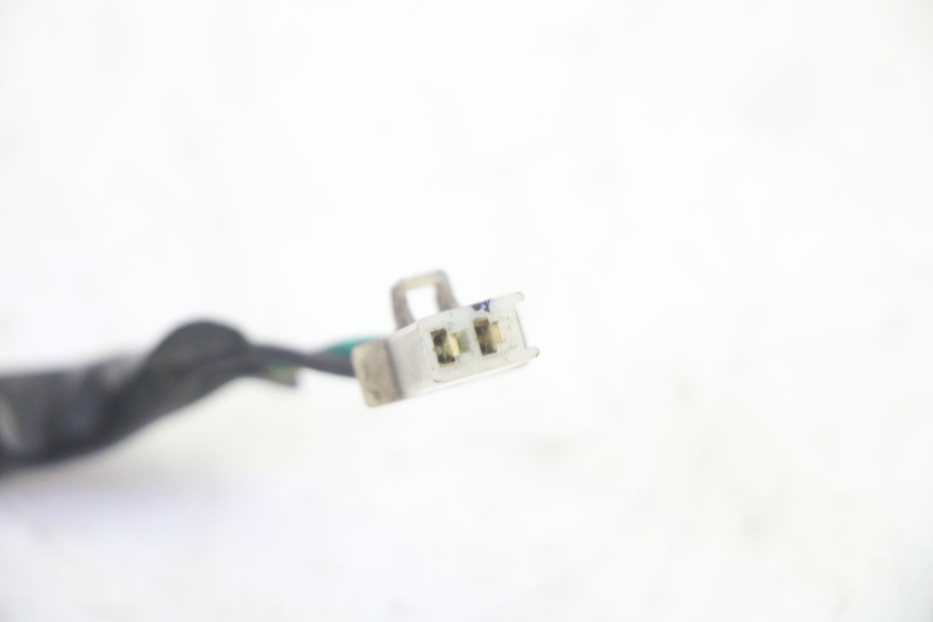 photo de CONTACTEUR FEU STOP ARRIERE HONDA CBF 125 (2009 - 2015) - Gros plan technique