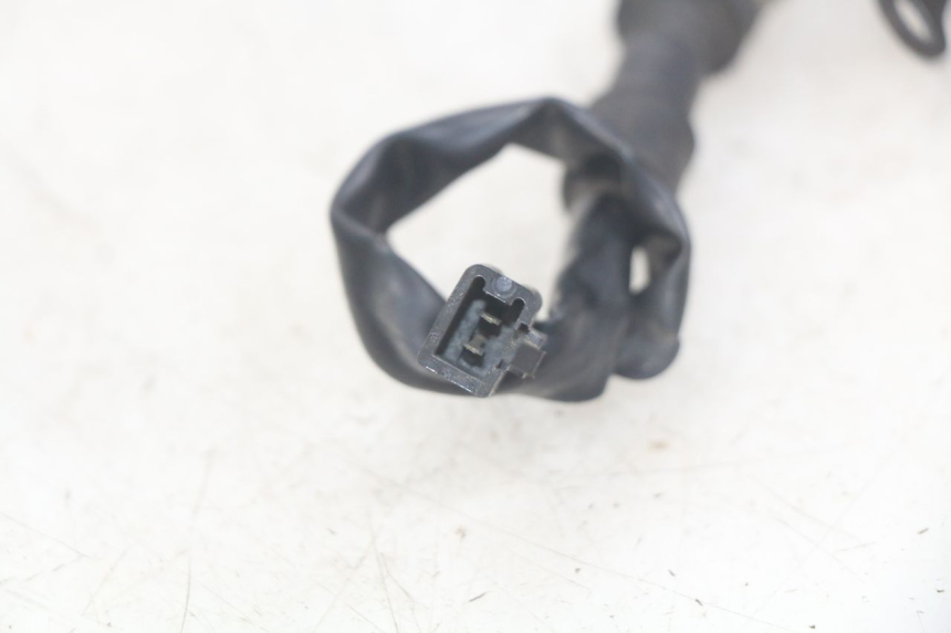 photo de CONTACTEUR FEU STOP ARRIERE HONDA CBR F SC25 1000 (1989 - 1992) - Zoom état d’usage