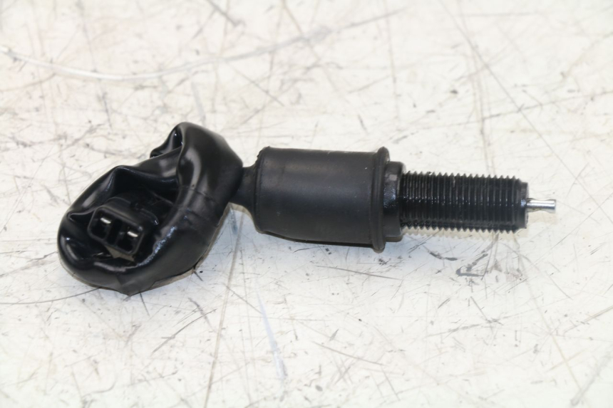 photo de CONTACTEUR FEU STOP ARRIERE KAWASAKI ER-6 ER6 F 650 (2009 - 2011) - Zoom état d’usage