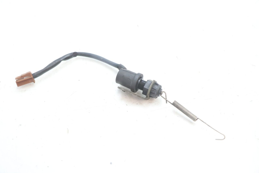 photo de CONTACTEUR FEU STOP ARRIERE YAMAHA FJR 1300 (2001 - 2005) - Détail de la pièce