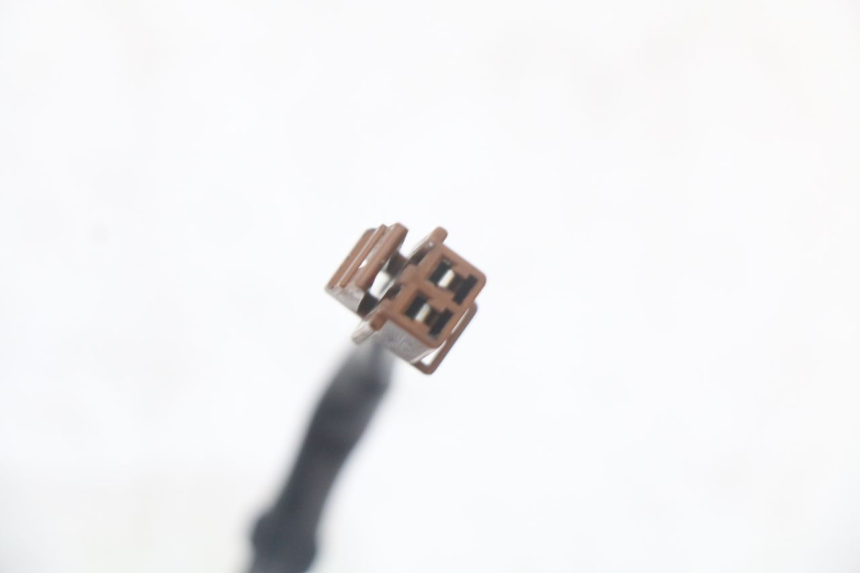 photo de CONTACTEUR FEU STOP ARRIERE YAMAHA FZ1 FAZER 1000 (2007 - 2009) - Points de fixation