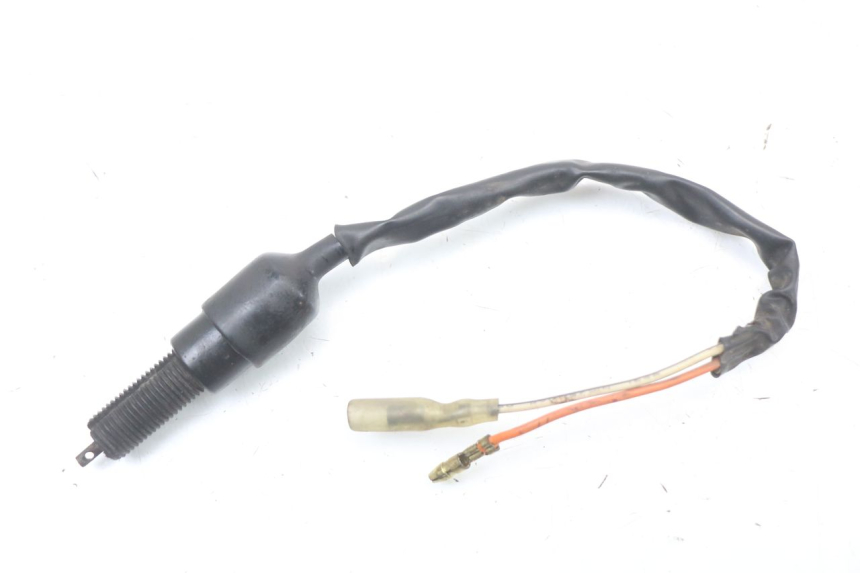 photo de CONTACTEUR FEU STOP ARRIERE HYOSUNG GF 125 (2001 - 2005) - Vue principale