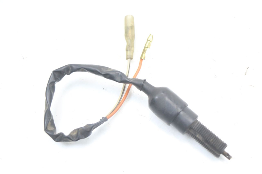 photo de CONTACTEUR FEU STOP ARRIERE HYOSUNG GF 125 (2001 - 2005) - Détail de la pièce