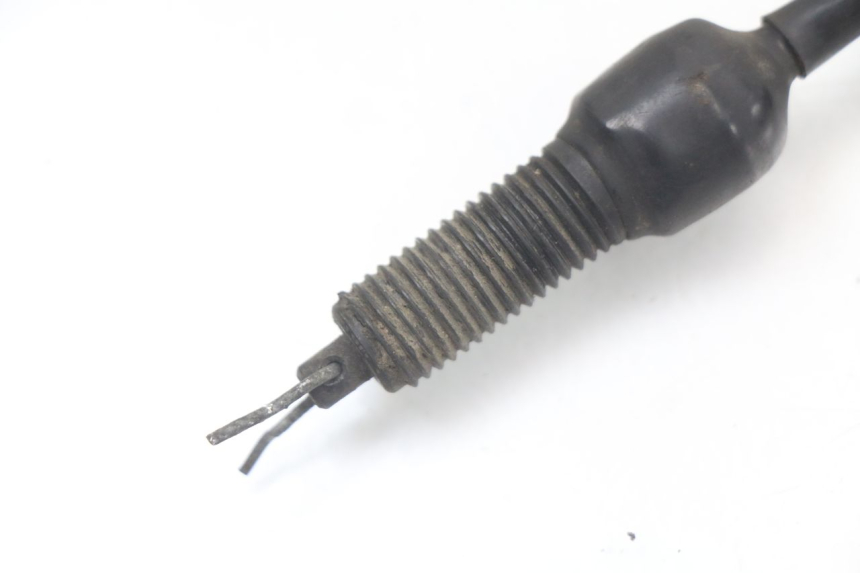 photo de CONTACTEUR FEU STOP ARRIERE SUZUKI GN 125 (1997 - 2000) - Détail de la pièce