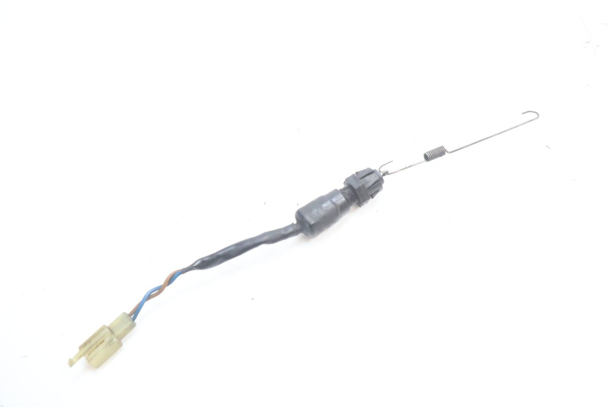 photo de CONTACTEUR FEU STOP ARRIERE KAWASAKI GPX F ZX750F 750 (1986 - 1990) - Zoom état d’usage