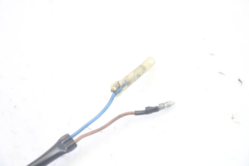 photo de CONTACTEUR FEU STOP ARRIERE KAWASAKI GPZ RX 1000 (1986 - 1988) - Gros plan technique