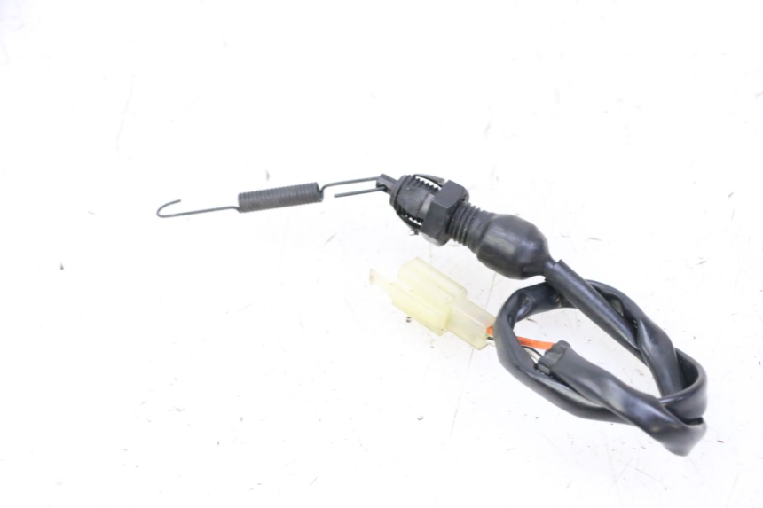 photo de CONTACTEUR FEU STOP ARRIERE SUZUKI GSR 750 (2011 - 2017) - Autre angle de vue