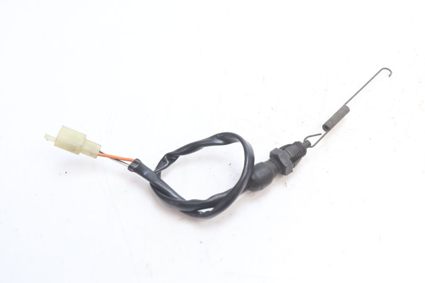 photo de CONTACTEUR FEU STOP ARRIERE SUZUKI GSR 600 (2005 - 2012) - Autre angle de vue