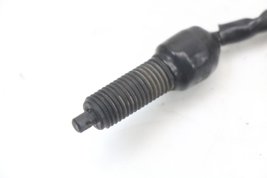 photo de CONTACTEUR FEU STOP ARRIERE SUZUKI GZ MARAUDER 125 (1998 - 2004) - Autre angle de vue