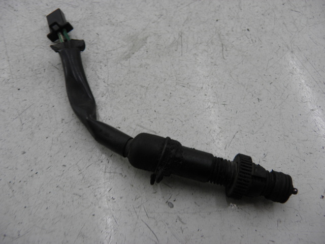 photo de CONTACTEUR FEU STOP ARRIERE HONDA CB 500 (1993 - 1996) - Vue principale