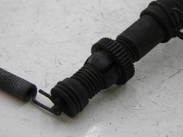 photo de CONTACTEUR FEU STOP ARRIERE HONDA VT C SHADOW 125 (1999 - 2007) - Détail de la pièce