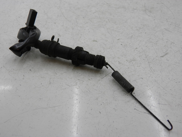 photo de CONTACTEUR FEU STOP ARRIERE HONDA VT C SHADOW 125 (1999 - 2007) - Autre angle de vue