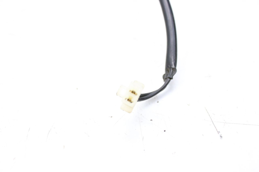 photo de CONTACTEUR FEU STOP ARRIERE SYM HUSKY 125 (1999 - 2005) - Autre angle de vue