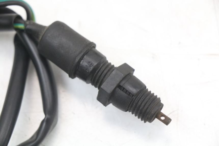 photo de CONTACTEUR FEU STOP ARRIERE KYMCO K-PW K-PIPE 50 (2012 - 2017) - Détail de la pièce