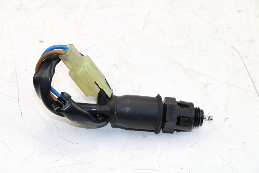 photo de CONTACTEUR FEU STOP ARRIERE KAWASAKI Z 750 (2003 - 2006) - Zoom état d’usage