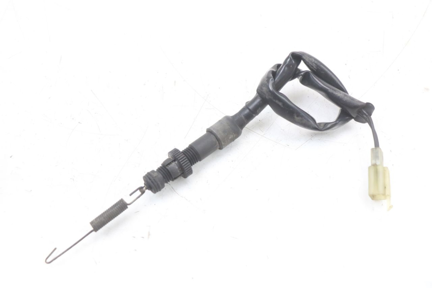 photo de CONTACTEUR FEU STOP ARRIERE HONDA NTV DEAUVILLE 650 (1998 - 2001) - Gros plan technique