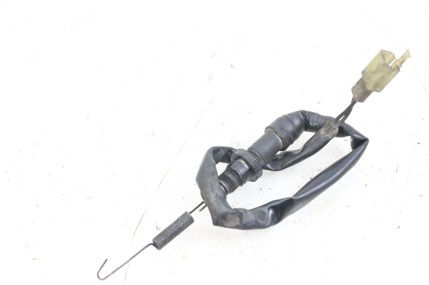 photo de CONTACTEUR FEU STOP ARRIERE HONDA NTV DEAUVILLE 650 (1998 - 2001) - Détail de la pièce