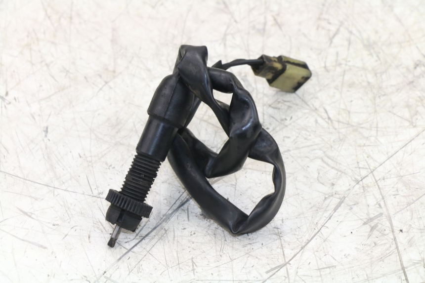 photo de CONTACTEUR FEU STOP ARRIERE HONDA NTV REVERSE 650 (1993 - 1994) - Détail de la pièce