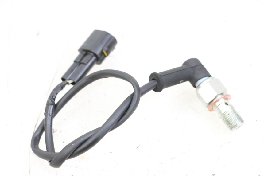 photo de CONTACTEUR FEU STOP ARRIERE ROYAL ENFIELD CONTINENTAL GT 650 (2019 - 2024) - Vue principale