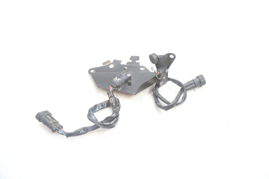 photo de CONTACTEUR FEU STOP ARRIERE CAN-AM SPYDER RS 1000 (2008 - 2012) - Vue principale