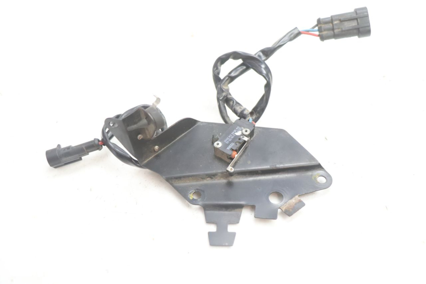 photo de CONTACTEUR FEU STOP ARRIERE CAN-AM SPYDER RS 1000 (2008 - 2012) - Détail de la pièce