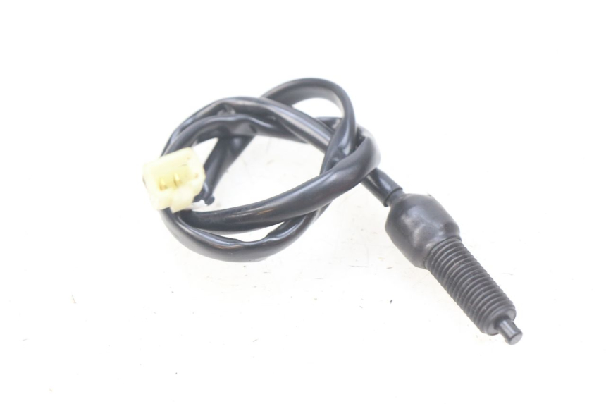 photo de CONTACTEUR FEU STOP ARRIERE SUZUKI SV N 650 (1999 - 2002) - Zoom état d’usage